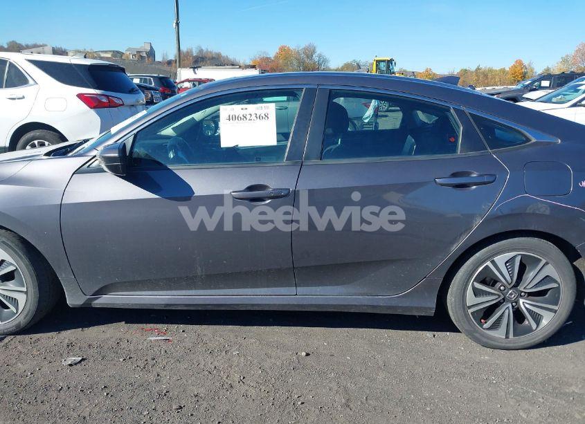 Photo 14 of 2017 Honda Civic EX-T (VIN 2HGFC1F32HH647551)