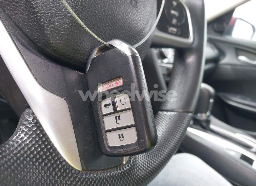 Photo 11 of 2016 Honda Civic EX-T (VIN 2HGFC1F33GH632247)