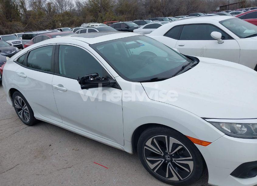 Photo 13 of 2016 Honda Civic EX-T (VIN 2HGFC1F33GH646942)