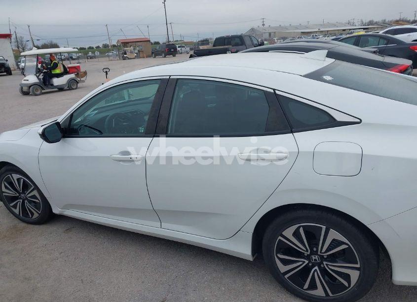 Photo 14 of 2016 Honda Civic EX-T (VIN 2HGFC1F33GH646942)
