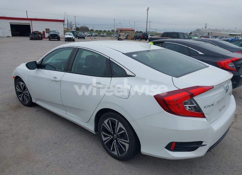 Photo 3 of 2016 Honda Civic EX-T (VIN 2HGFC1F33GH646942)