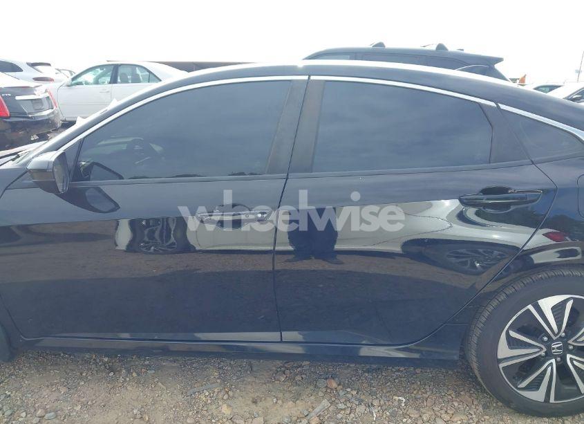 Photo 13 of 2016 Honda Civic EX-T (VIN 2HGFC1F33GH657780)