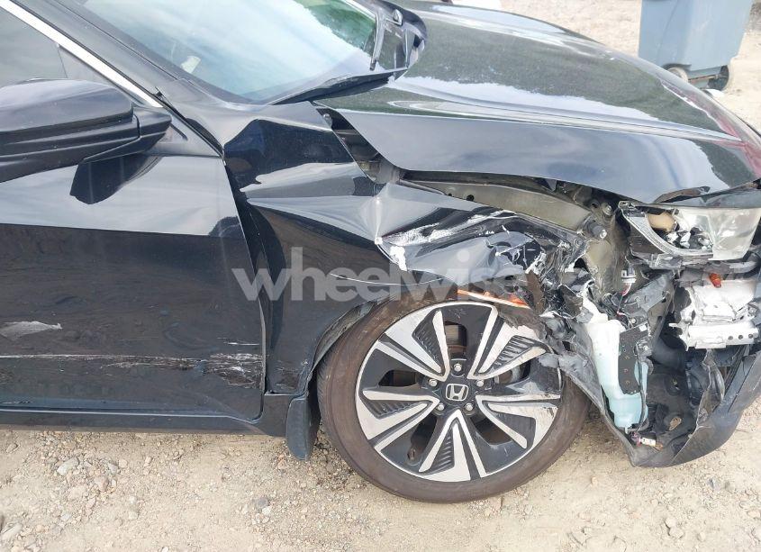 Photo 6 of 2016 Honda Civic EX-T (VIN 2HGFC1F33GH657780)