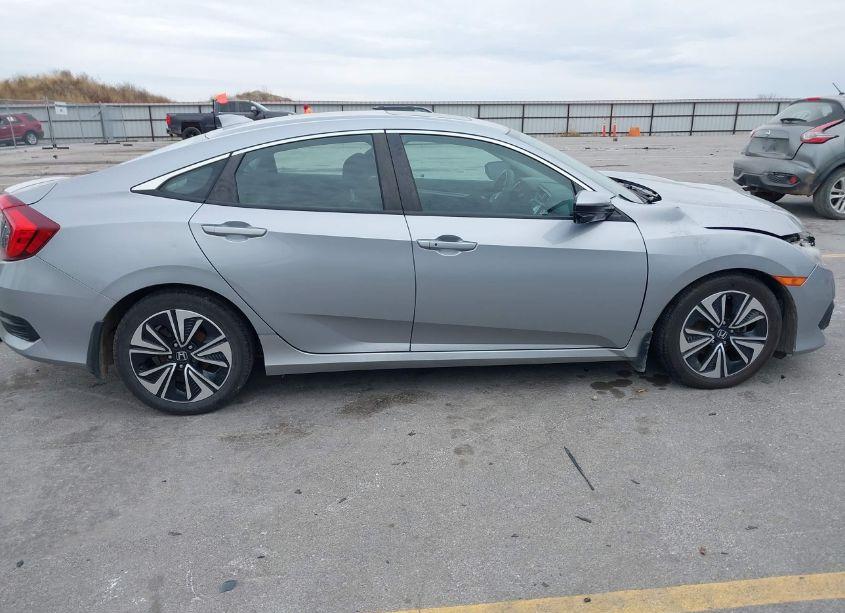 Photo 14 of 2016 Honda Civic EX-T (VIN 2HGFC1F33GH657794)