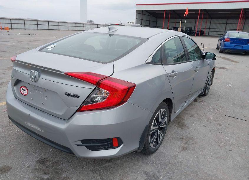 Photo 4 of 2016 Honda Civic EX-T (VIN 2HGFC1F33GH657794)
