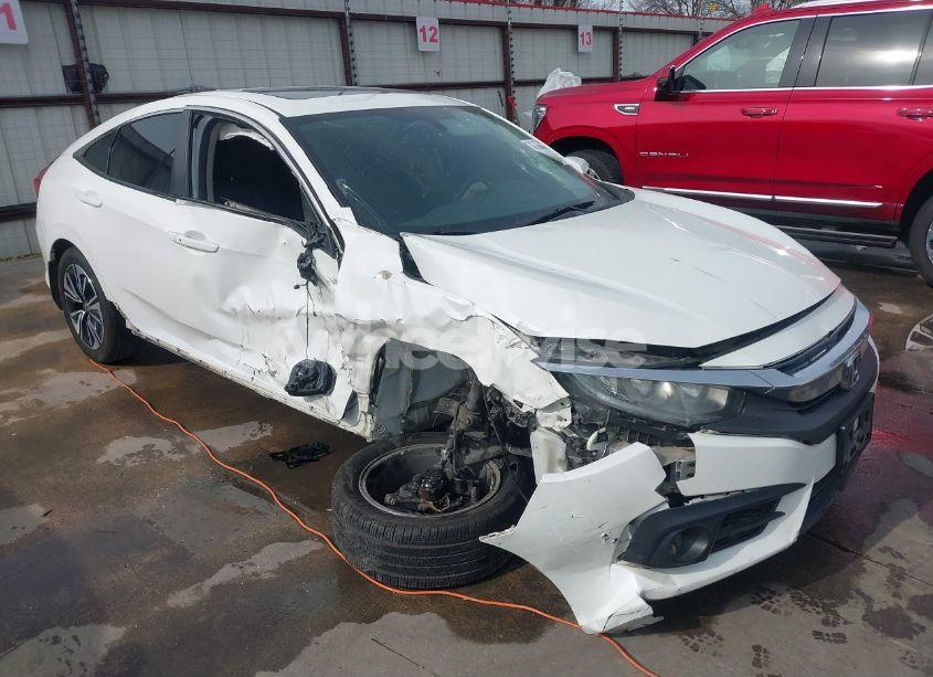 2016 Honda Civic EX-T (VIN 2HGFC1F34GH656105) main photo
