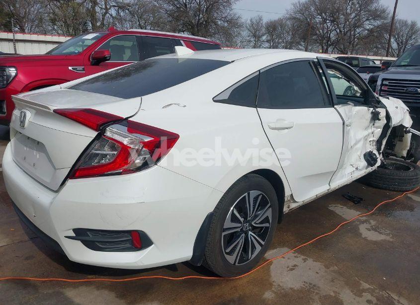 Photo 18 of 2016 Honda Civic EX-T (VIN 2HGFC1F34GH656105)