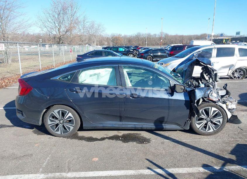 Photo 13 of 2017 Honda Civic EX-T (VIN 2HGFC1F35HH646491)