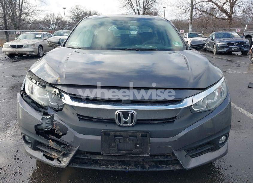 Photo 12 of 2018 Honda Civic EX-T (VIN 2HGFC1F35JH645282)