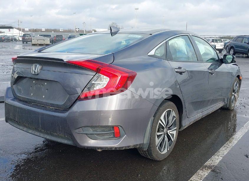 Photo 4 of 2018 Honda Civic EX-T (VIN 2HGFC1F35JH645282)