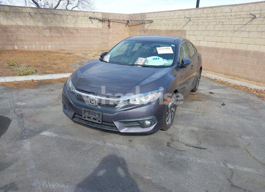 Photo 2 of 2017 Honda Civic EX-T (VIN 2HGFC1F36HH642742)