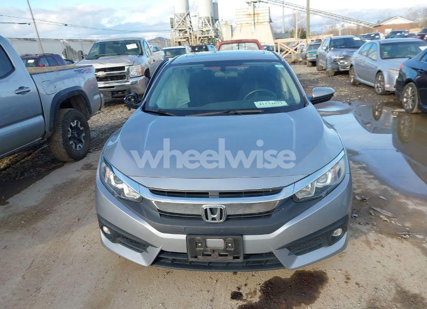 Photo 12 of 2018 Honda Civic EX-T (VIN 2HGFC1F36JH642441)