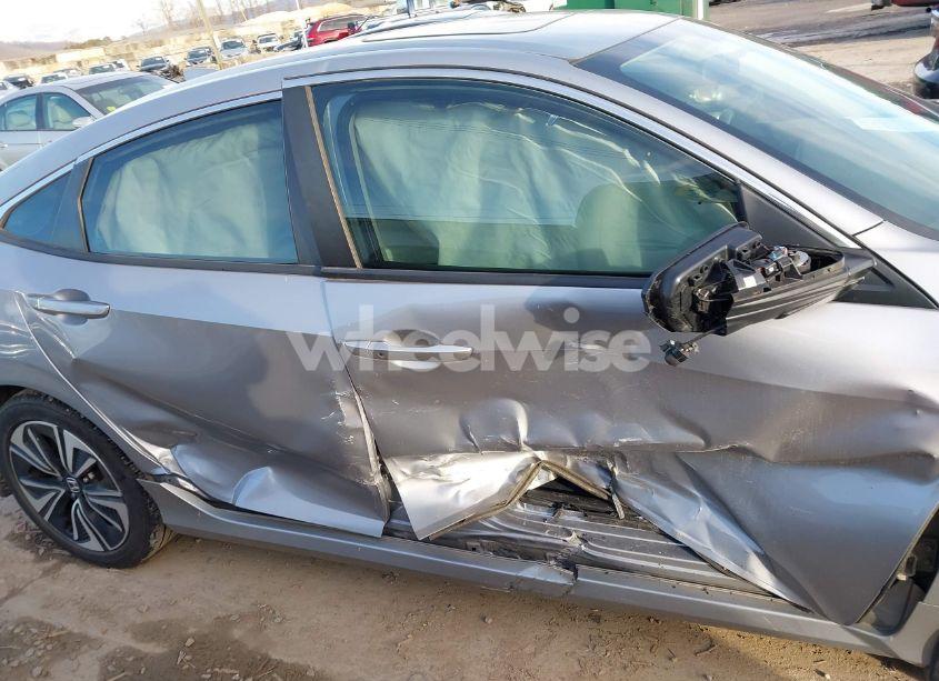 Photo 13 of 2018 Honda Civic EX-T (VIN 2HGFC1F36JH642441)