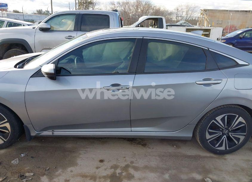 Photo 14 of 2018 Honda Civic EX-T (VIN 2HGFC1F36JH642441)