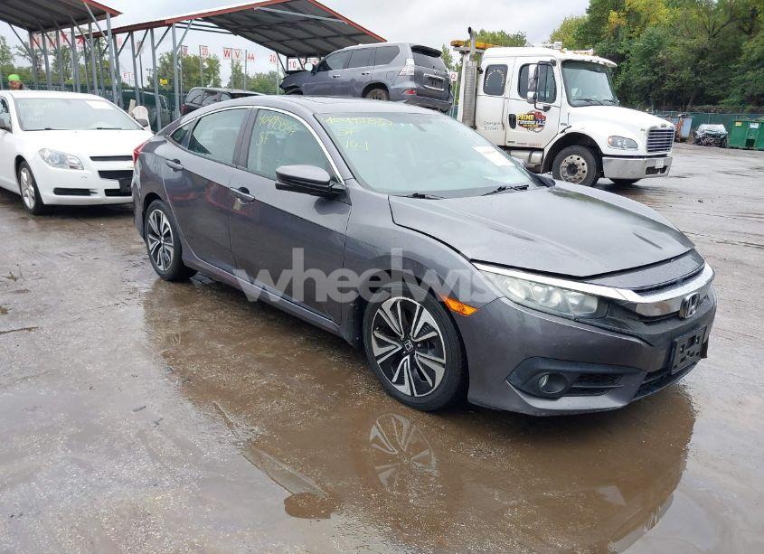 2016 Honda Civic EX-T (VIN 2HGFC1F37GH632400) main photo