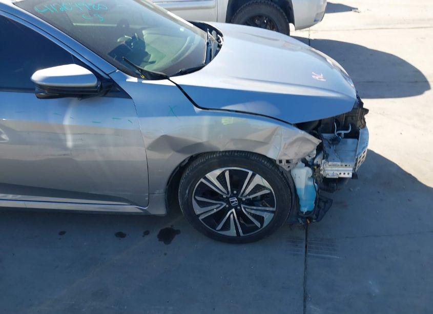 Photo 18 of 2016 Honda Civic EX-T (VIN 2HGFC1F37GH641419)
