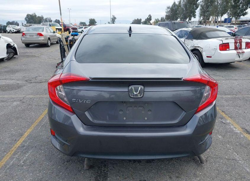 Photo 16 of 2018 Honda Civic EX-T (VIN 2HGFC1F37JH642688)