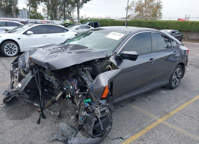 Photo 2 of 2018 Honda Civic EX-T (VIN 2HGFC1F37JH642688)