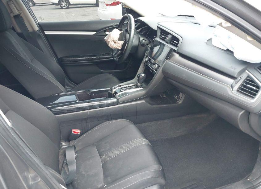 Photo 5 of 2018 Honda Civic EX-T (VIN 2HGFC1F37JH642688)