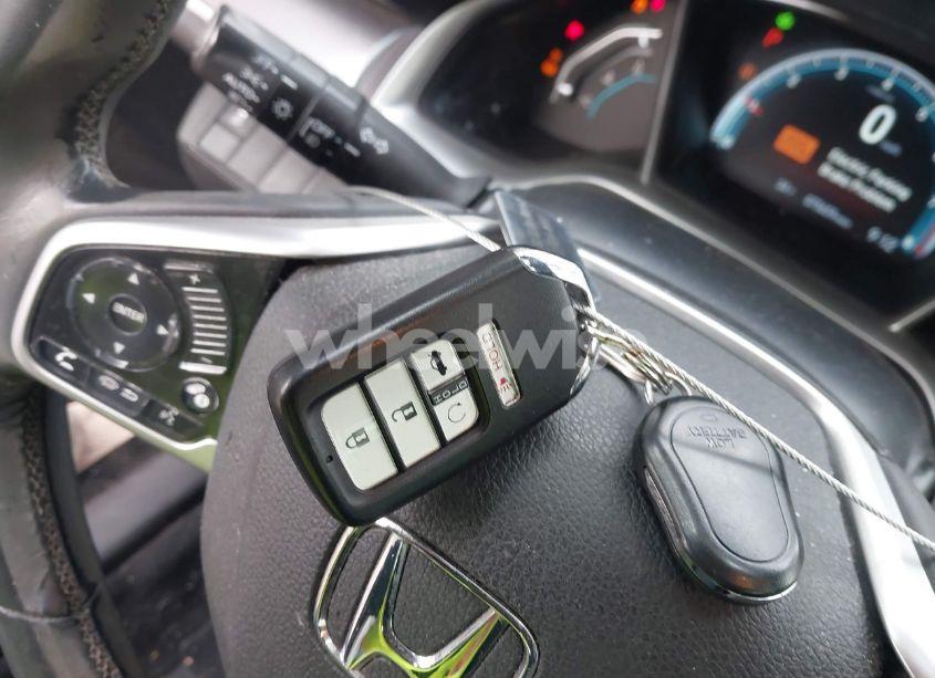 Photo 11 of 2018 Honda Civic EX-T (VIN 2HGFC1F38JH640237)