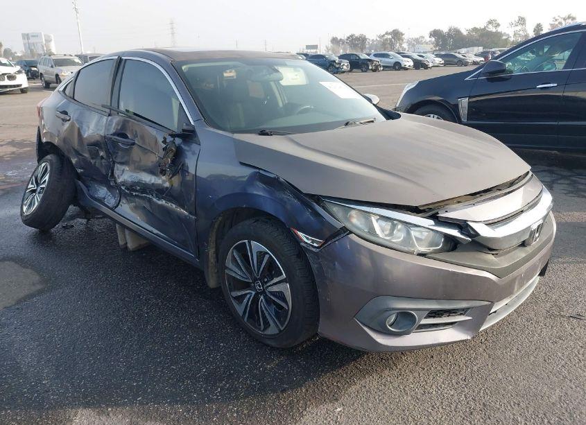 2017 Honda Civic EX-T (VIN 2HGFC1F39HH632352) main photo