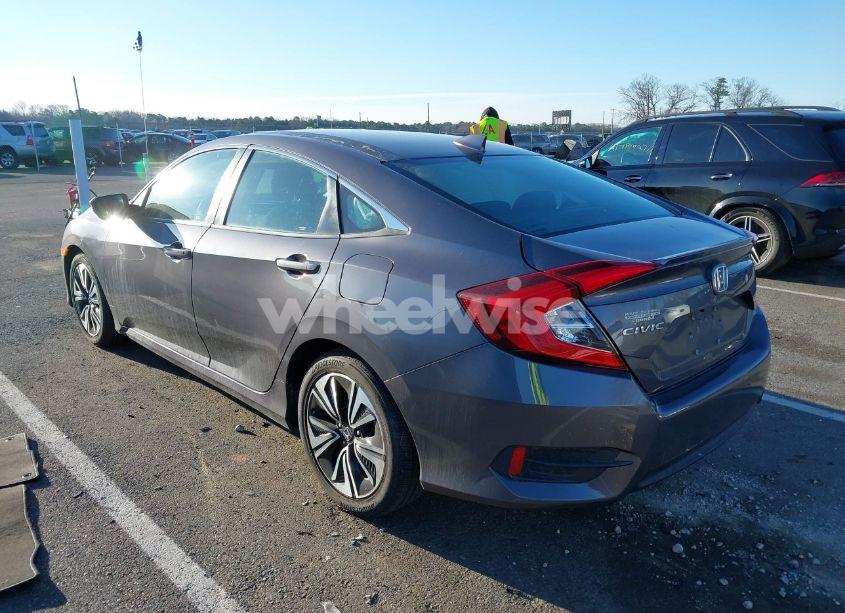 Photo 3 of 2017 Honda Civic EX-T (VIN 2HGFC1F39HH652424)