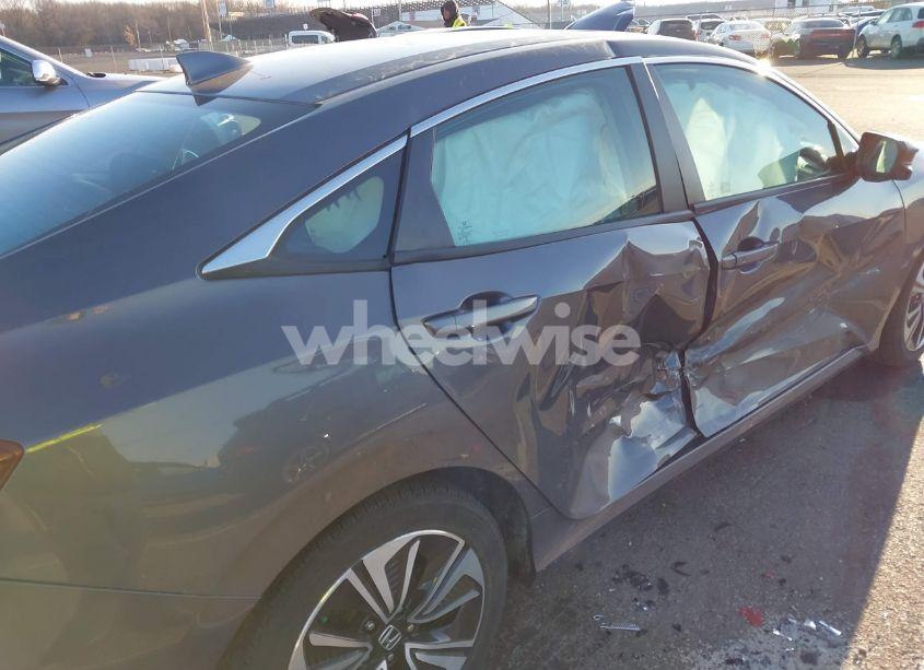 Photo 6 of 2017 Honda Civic EX-T (VIN 2HGFC1F39HH652424)