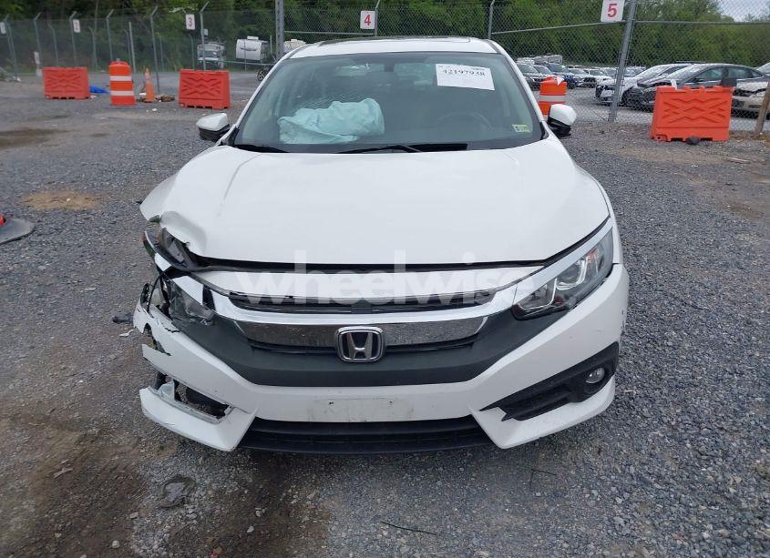 Photo 12 of 2018 Honda Civic EX-T (VIN 2HGFC1F39JH644166)