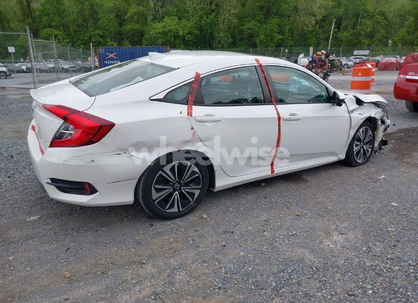 Photo 4 of 2018 Honda Civic EX-T (VIN 2HGFC1F39JH644166)