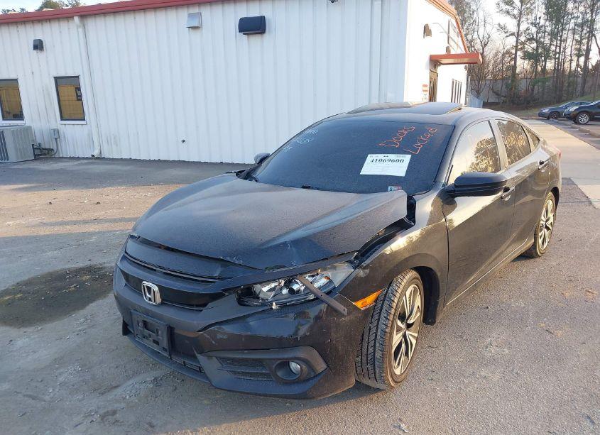 Photo 6 of 2016 Honda Civic EX-T (VIN 2HGFC1F3XGH646842)