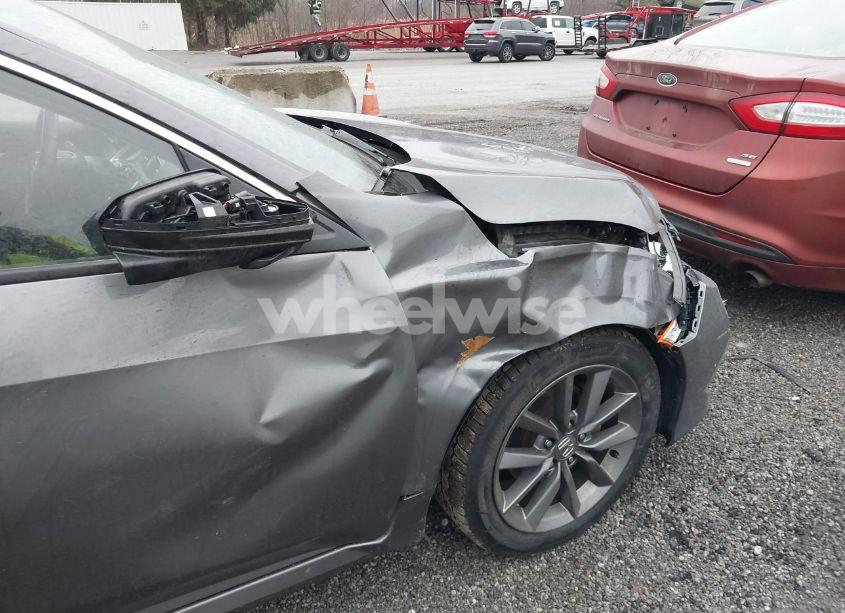 Photo 18 of 2021 Honda Civic EX (VIN 2HGFC1F3XMH703231)