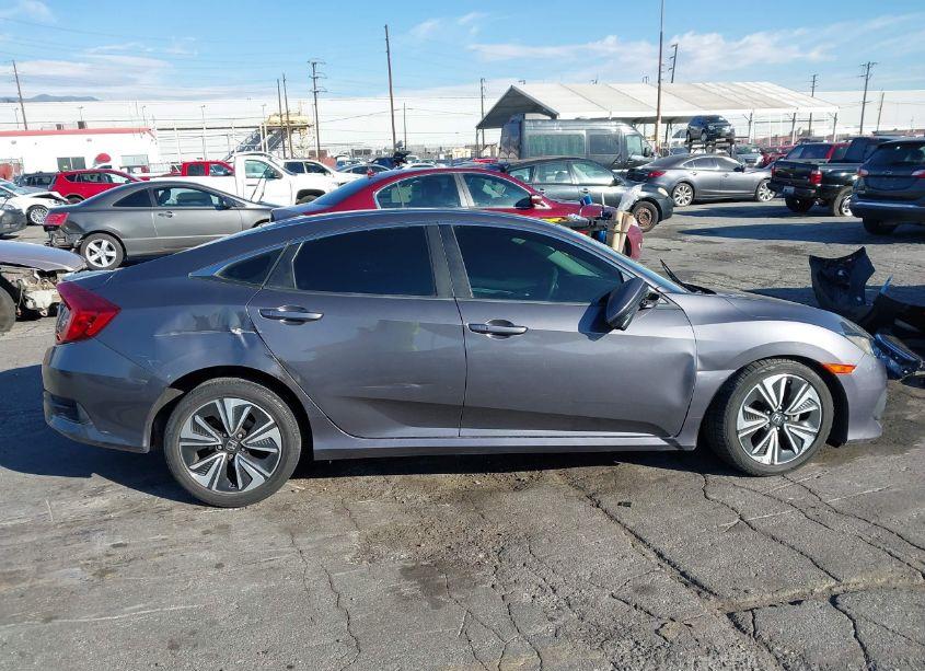 Photo 14 of 2017 Honda Civic EX-T (VIN 2HGFC1F49HH640704)