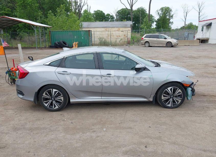 Photo 14 of 2016 Honda Civic EX-L (VIN 2HGFC1F71GH636929)