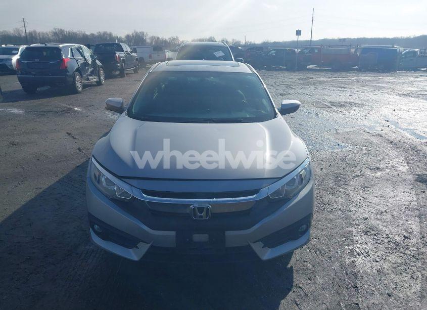 Photo 12 of 2018 Honda Civic EX-L (VIN 2HGFC1F71JH642625)