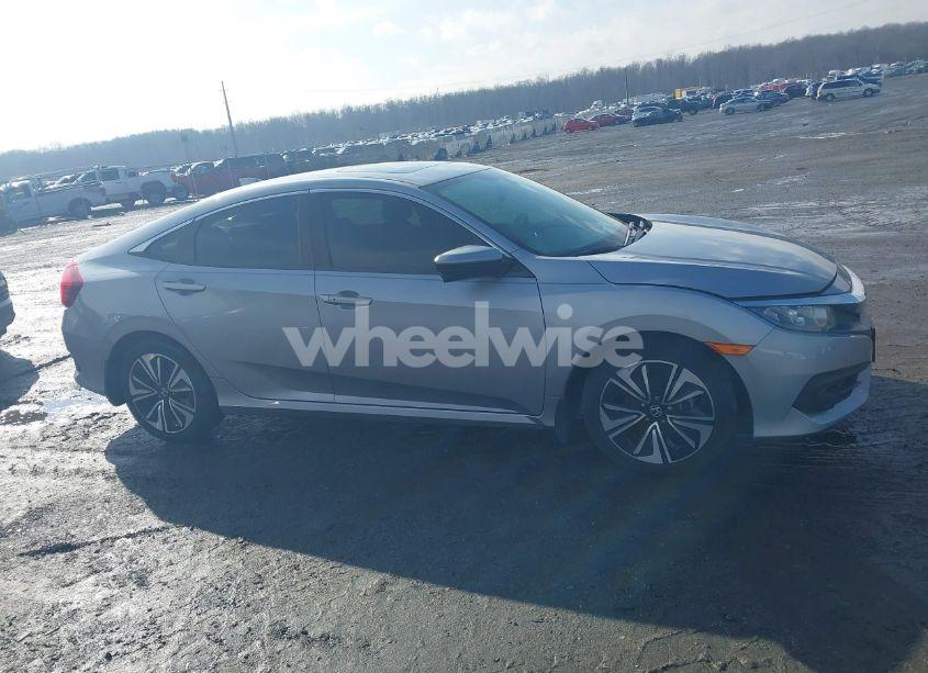 Photo 13 of 2018 Honda Civic EX-L (VIN 2HGFC1F71JH642625)