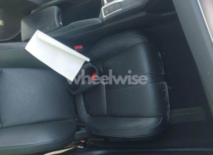 Photo 5 of 2018 Honda Civic EX-L (VIN 2HGFC1F71JH642625)