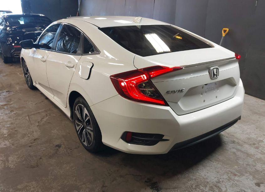 Photo 3 of 2018 Honda Civic EX-L (VIN 2HGFC1F71JH645363)