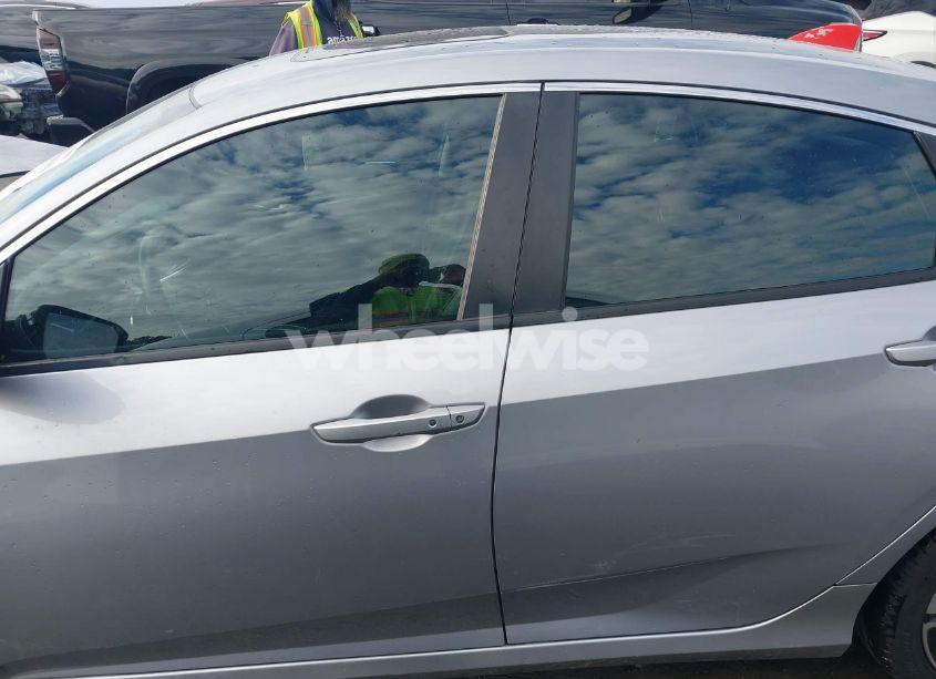 Photo 14 of 2016 Honda Civic EX-L (VIN 2HGFC1F72GH637345)