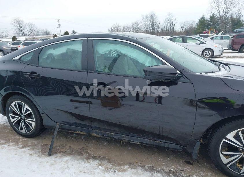 Photo 13 of 2017 Honda Civic EX-L (VIN 2HGFC1F72HH636701)