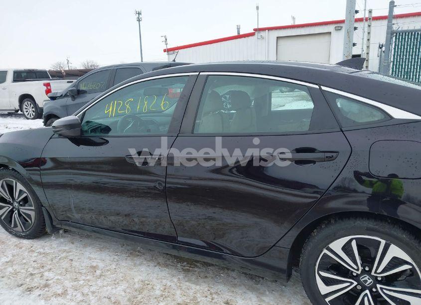 Photo 14 of 2017 Honda Civic EX-L (VIN 2HGFC1F72HH636701)