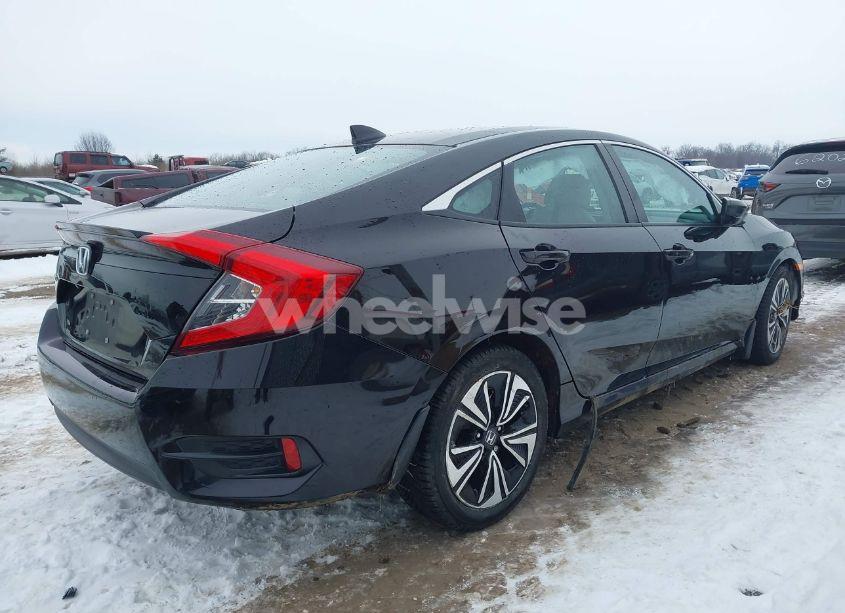 Photo 4 of 2017 Honda Civic EX-L (VIN 2HGFC1F72HH636701)