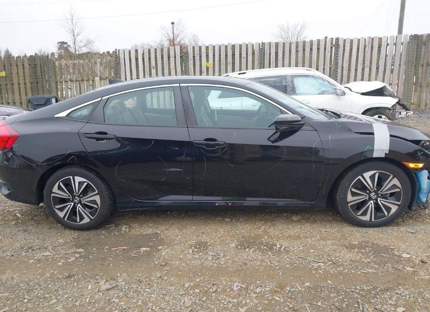 Photo 14 of 2018 Honda Civic EX-L (VIN 2HGFC1F72JH644982)