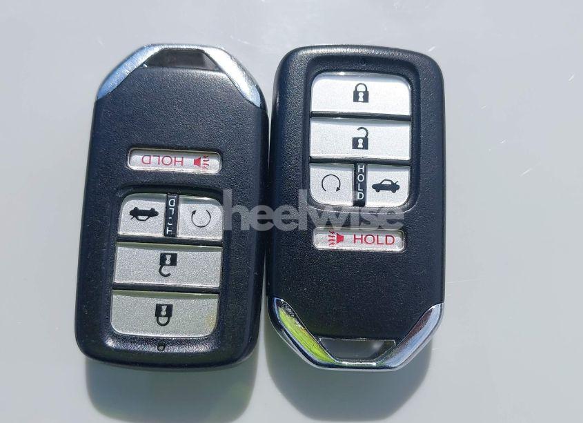 Photo 11 of 2016 Honda Civic EX-L (VIN 2HGFC1F74GH652090)