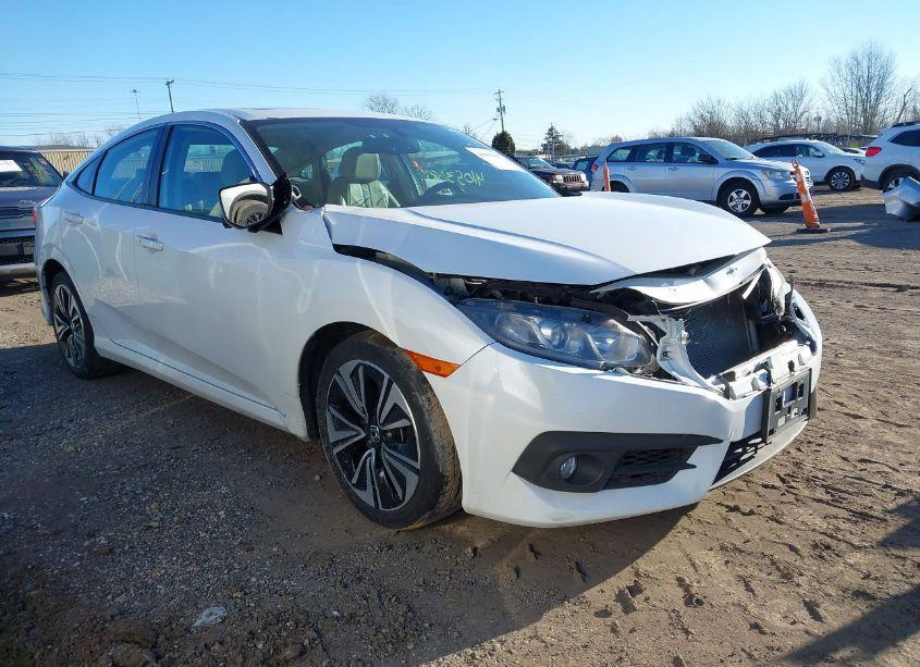 2018 Honda Civic EX-L (VIN 2HGFC1F74JH646104) main photo