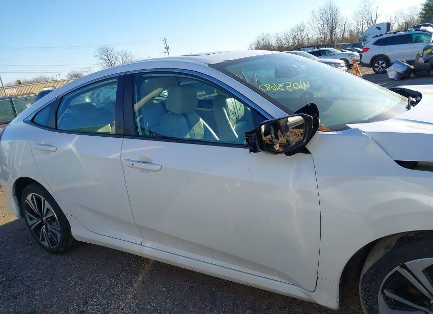 Photo 14 of 2018 Honda Civic EX-L (VIN 2HGFC1F74JH646104)