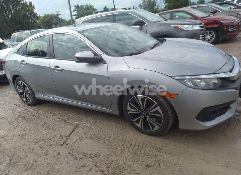 Photo 13 of 2016 Honda Civic EX-L (VIN 2HGFC1F75GH641020)