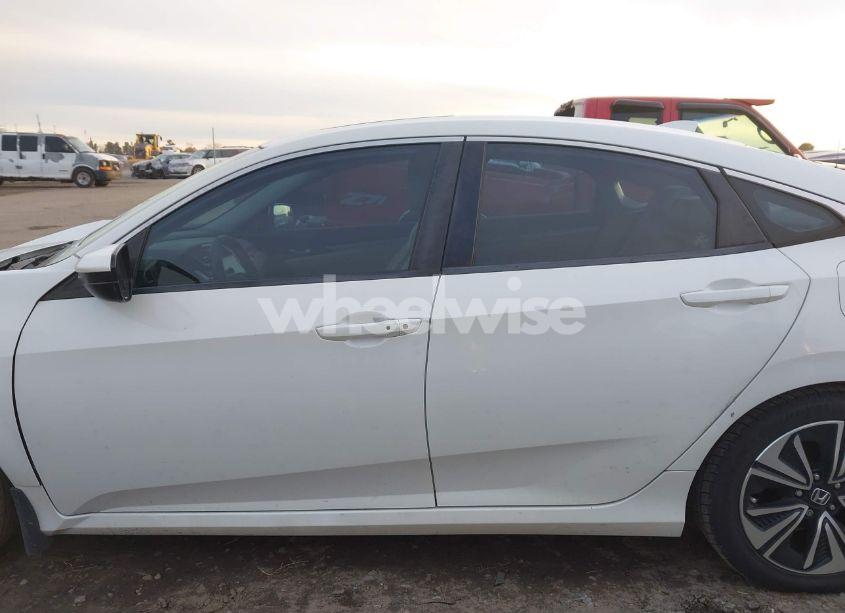 Photo 15 of 2017 Honda Civic EX-L (VIN 2HGFC1F76HH633445)