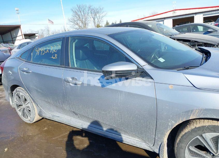 Photo 13 of 2018 Honda Civic EX-L (VIN 2HGFC1F76JH640997)