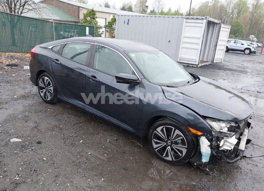 2017 Honda Civic EX-L (VIN 2HGFC1F77HH647516) main photo