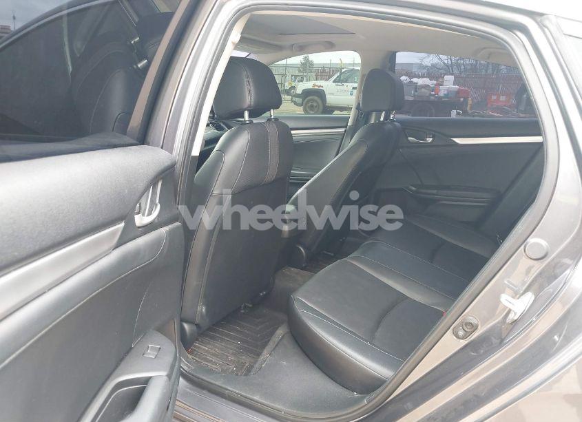 Photo 8 of 2021 Honda Civic EX-L (VIN 2HGFC1F79MH706222)